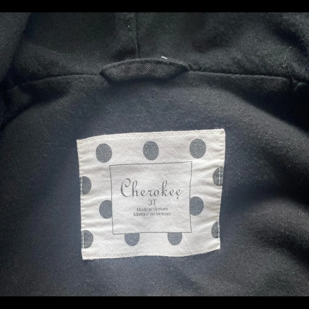 CHEROKEE-BLACK & WHITE PONCHO SWEATER-3T